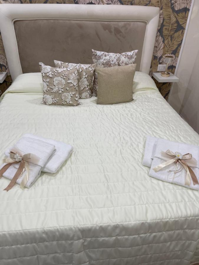 La Dimora Dei Sogni Sedil Capuano Home Suite Napoli Exterior foto