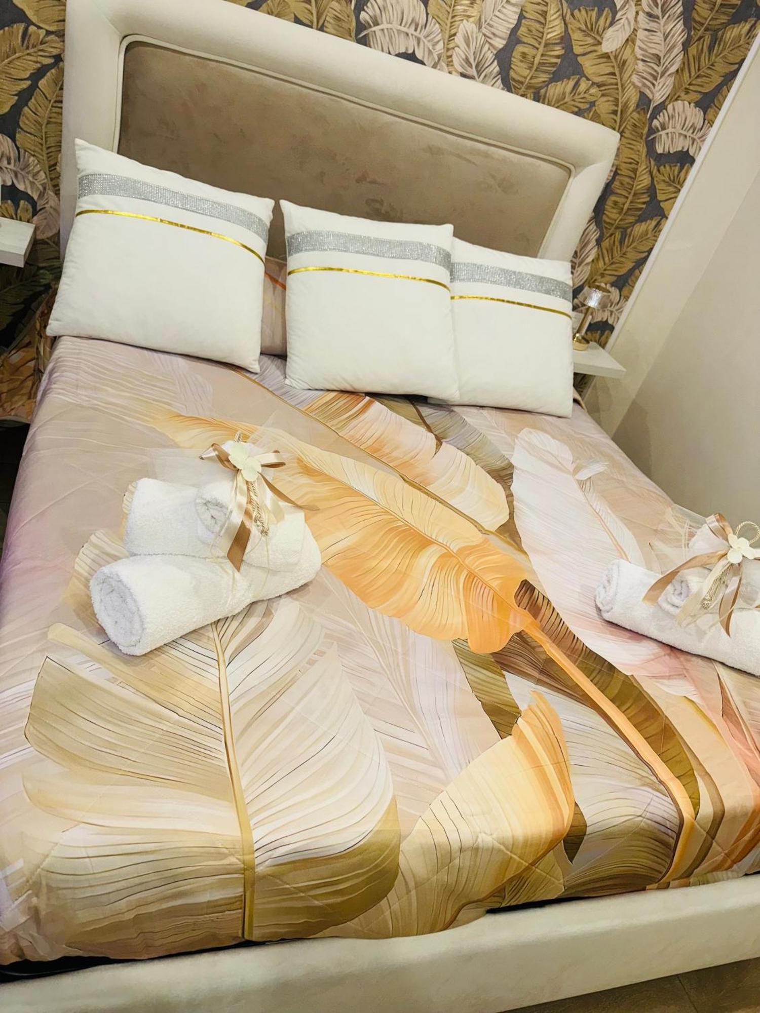 La Dimora Dei Sogni Sedil Capuano Home Suite Napoli Exterior foto